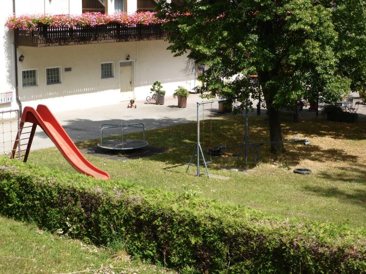 Land-gut-Hotel Zum Bartl Sulzbach-Rosenberg Exterior foto